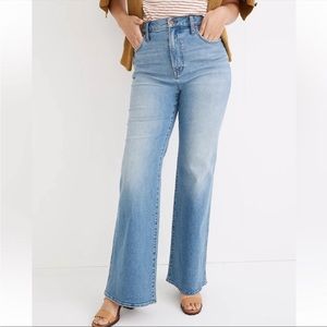 Madewell High-Rise Flare Jeans in Caine Wash size 29